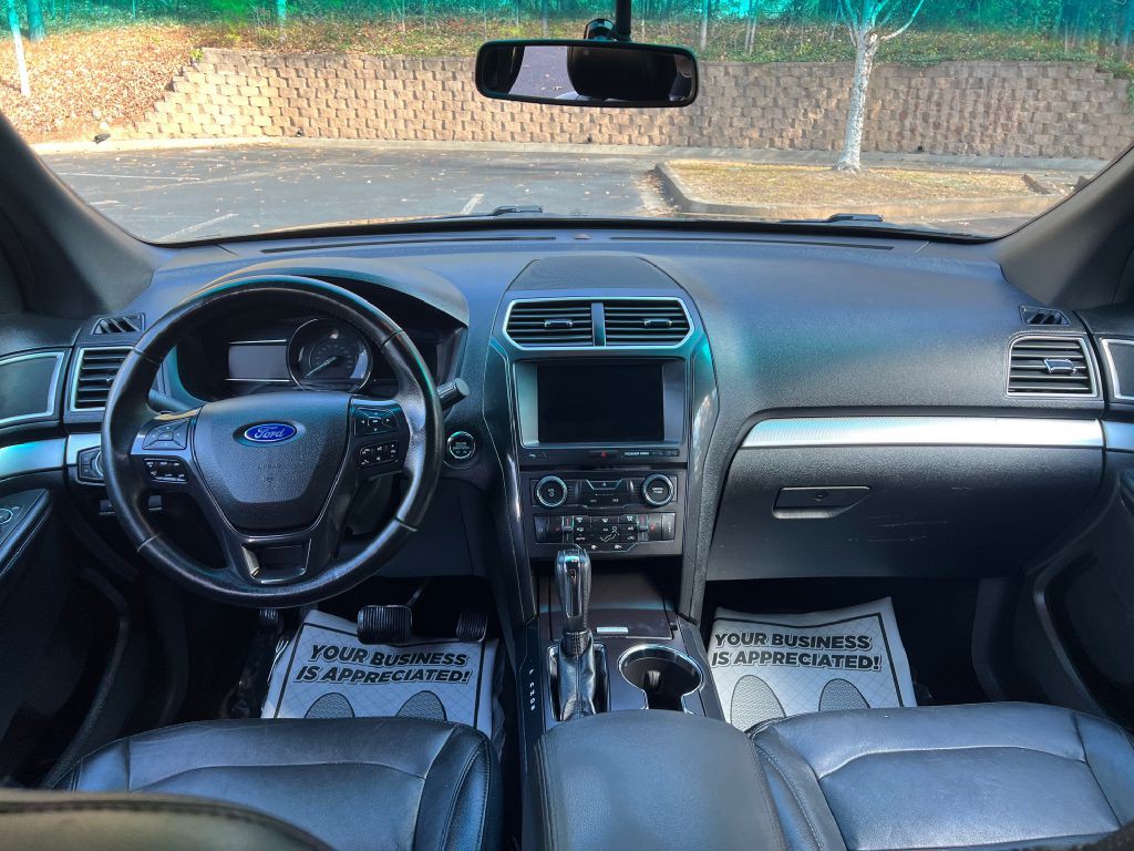 2016 Ford Explorer Image 12