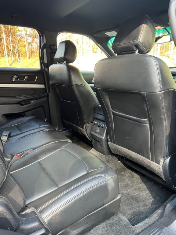 2016 Ford Explorer Image 15