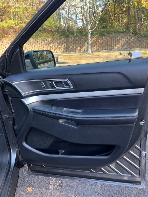 2016 Ford Explorer Image 18