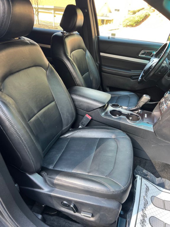 2016 Ford Explorer Image 20