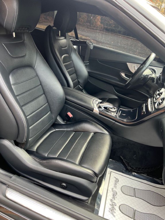 2017 Mercedes-Benz C-Class Image 24