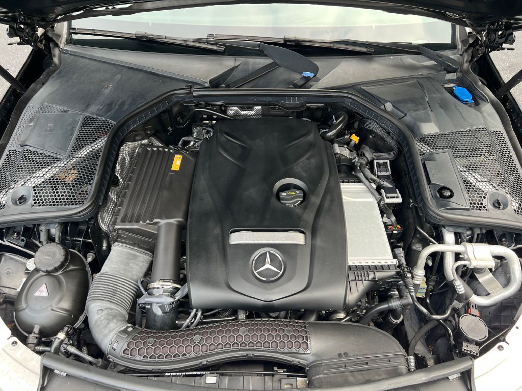2017 Mercedes-Benz C-Class Image 26