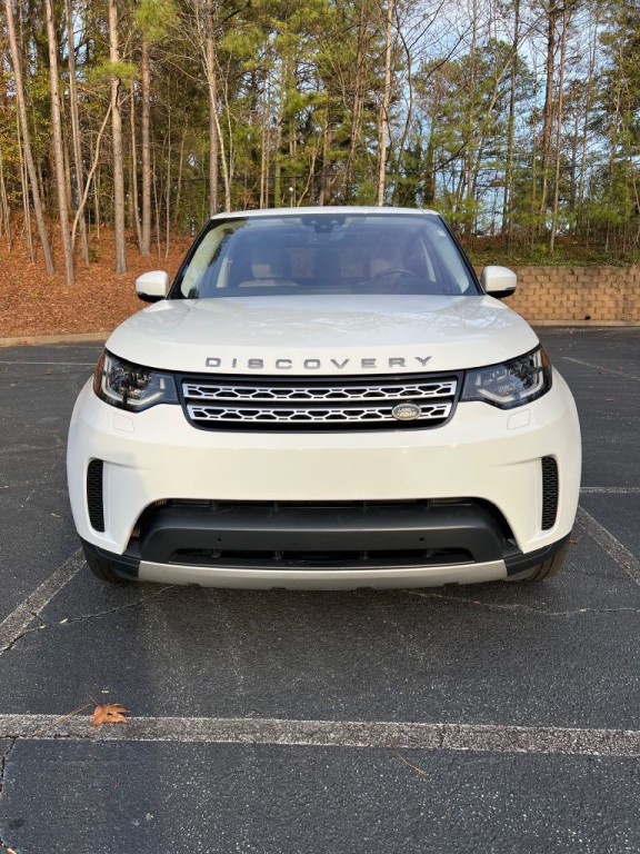 2018 Land Rover Discovery Image 3