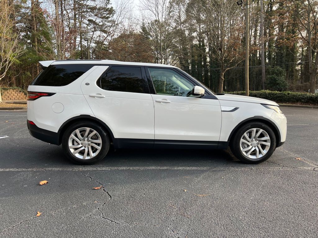 2018 Land Rover Discovery Image 9