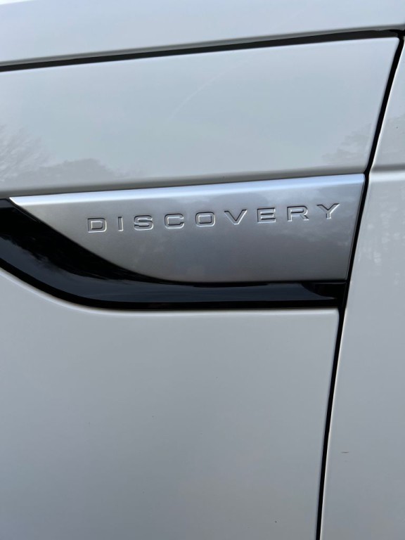 2018 Land Rover Discovery Image 20