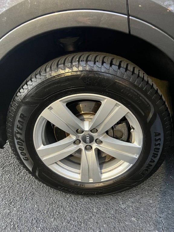 2019 Audi Q7 Image 10