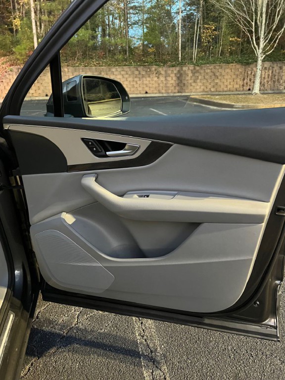 2019 Audi Q7 Image 24
