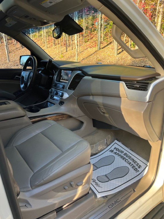 2015 GMC Yukon Image 16