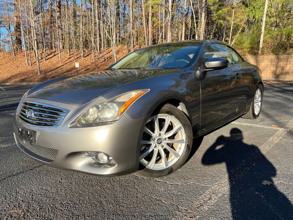 2011 INFINITI G37 Image 2