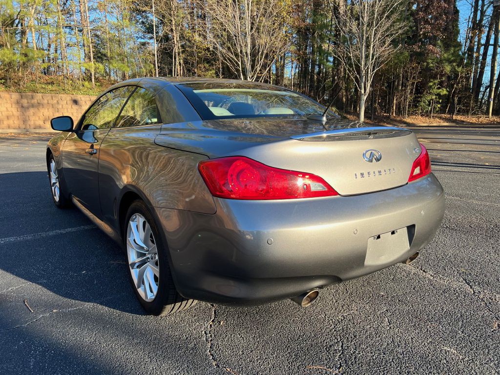 2011 INFINITI G37 Image 5