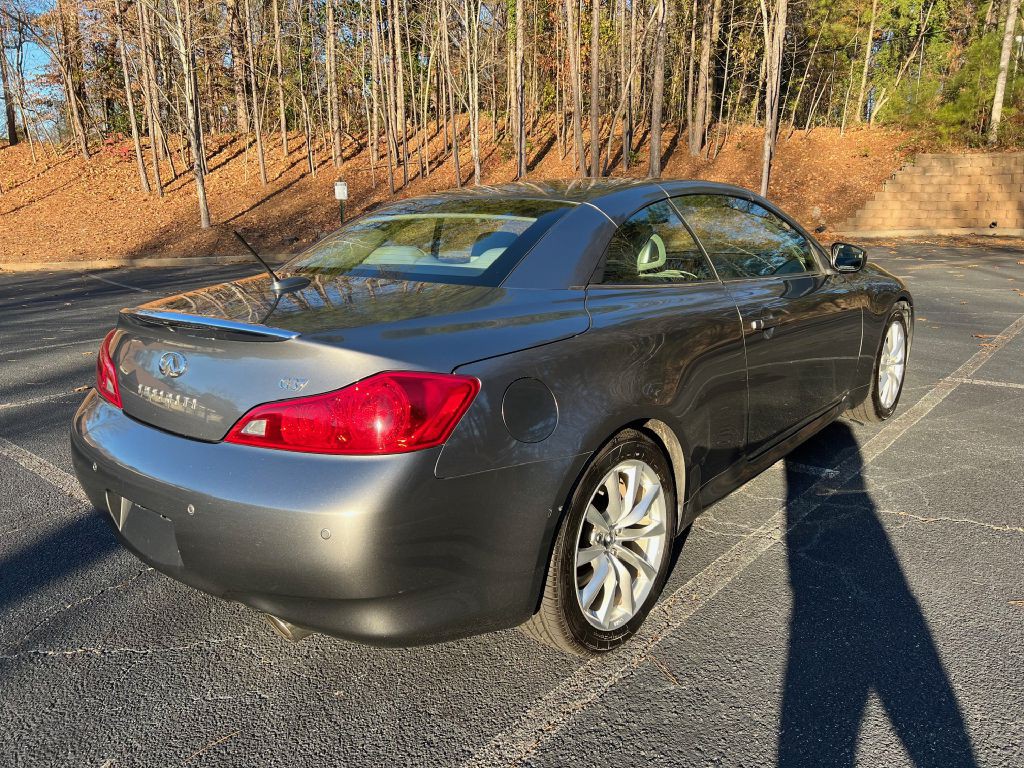 2011 INFINITI G37 Image 6