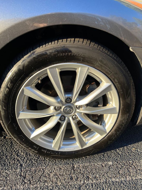 2011 INFINITI G37 Image 24