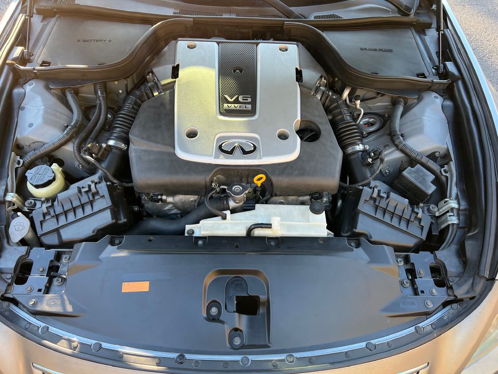 2011 INFINITI G37 Image 27