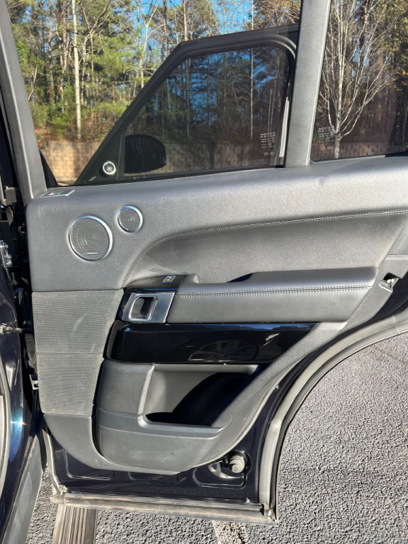 2017 Land Rover Range Rover Image 24