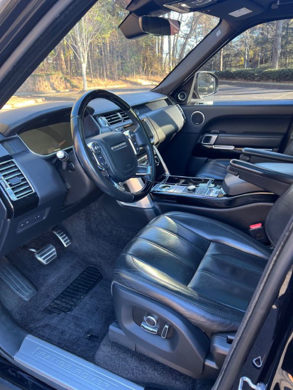 2017 Land Rover Range Rover Image 25
