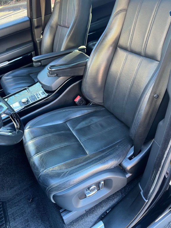 2017 Land Rover Range Rover Image 26