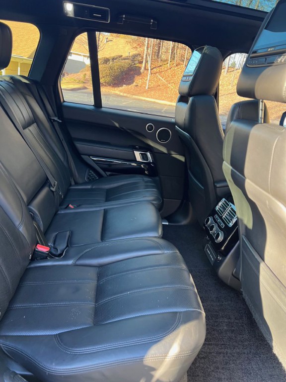2017 Land Rover Range Rover Image 31