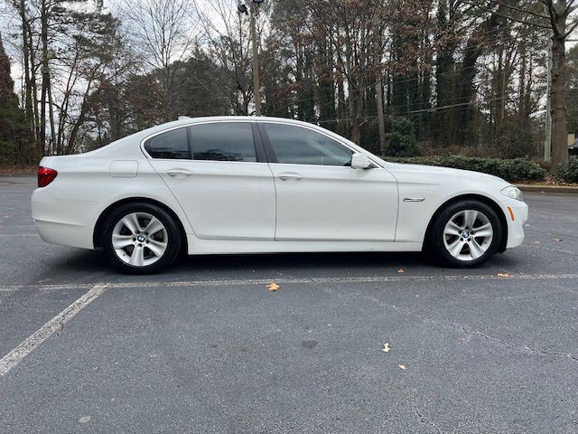 2012 BMW 5 Series Image 9