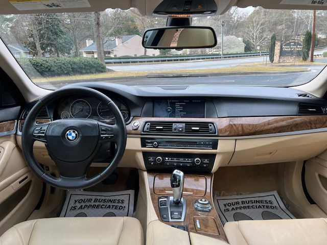2012 BMW 5 Series Image 11