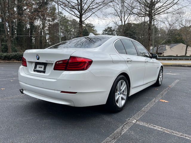 2012 BMW 5 Series Image 8