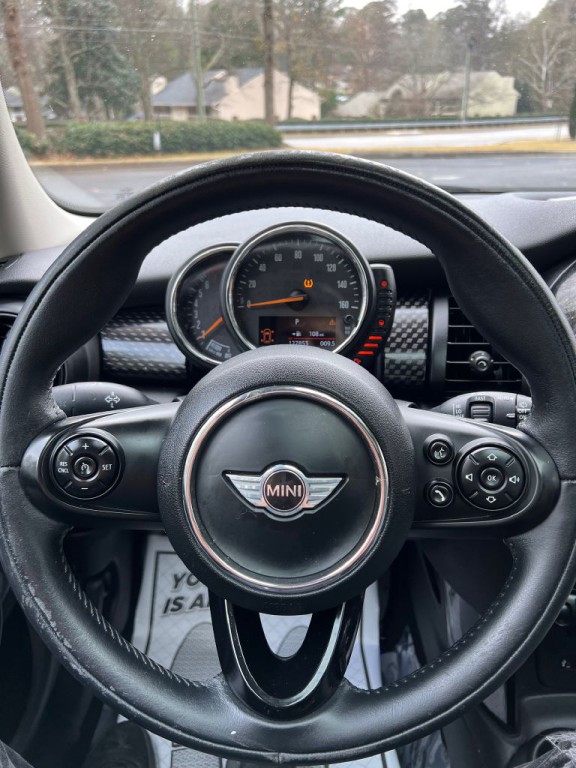 2016 MINI Cooper Image 13