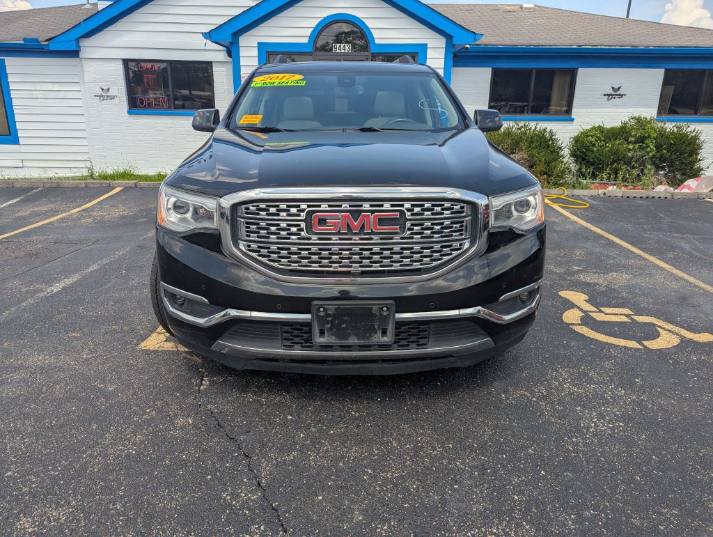 2017 GMC Acadia Image 2