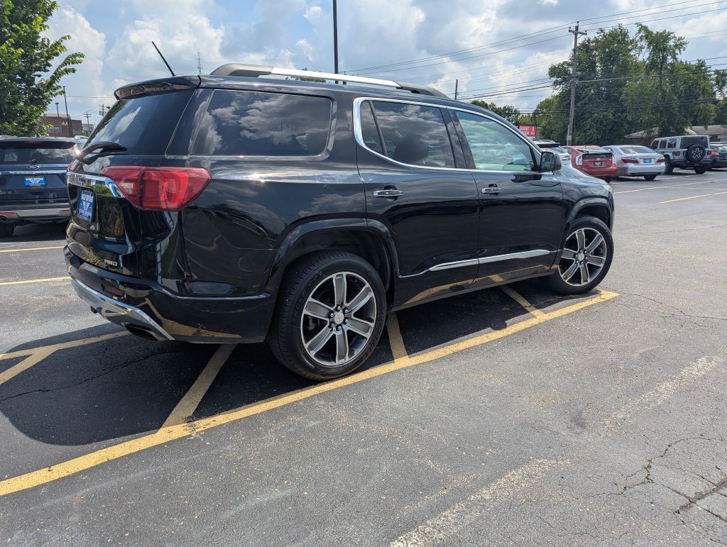 2017 GMC Acadia Image 3