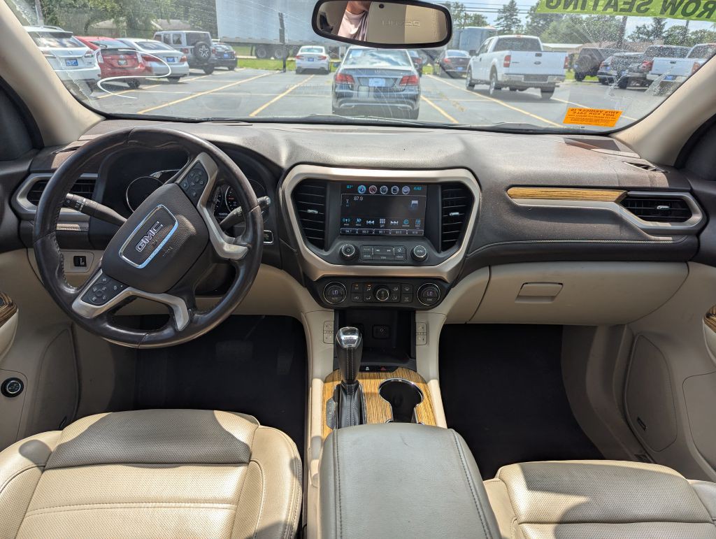 2017 GMC Acadia Image 7