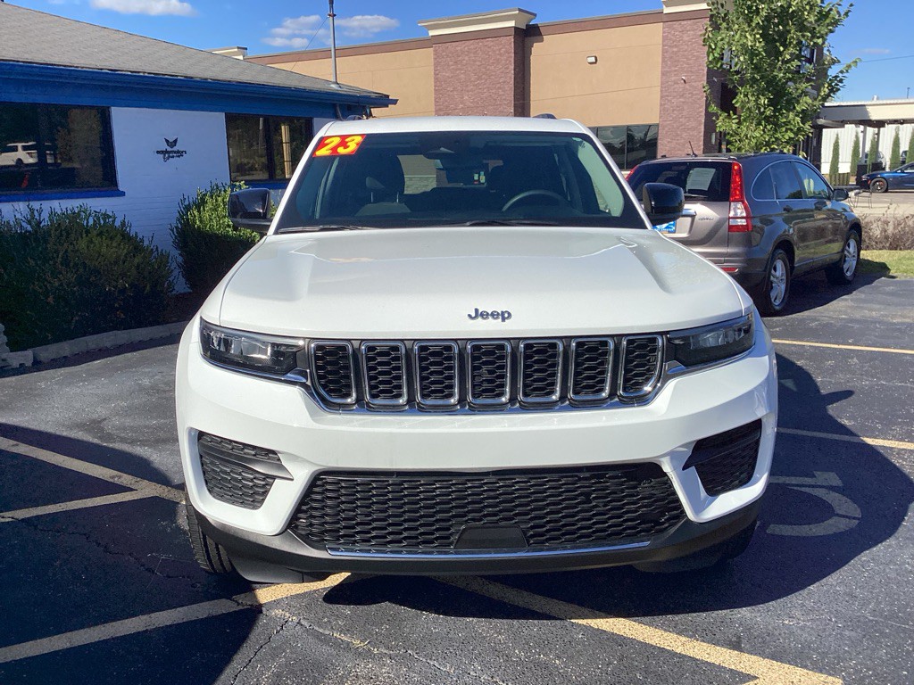 2023 Jeep Grand Cherokee Image 2