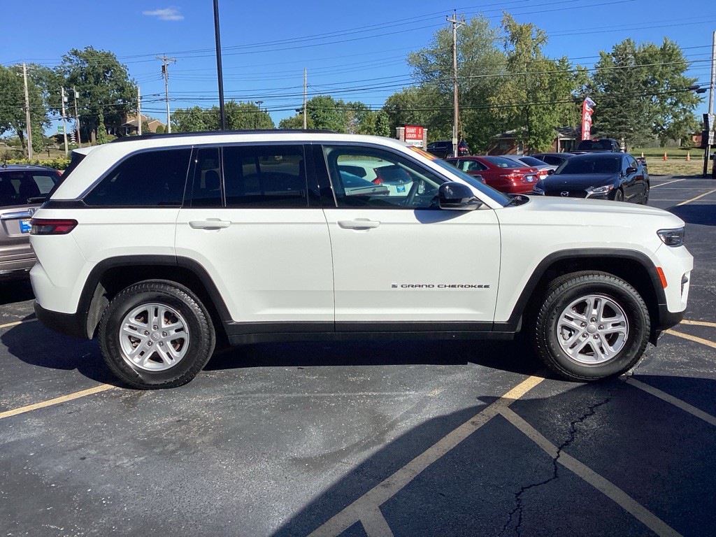 2023 Jeep Grand Cherokee Image 3