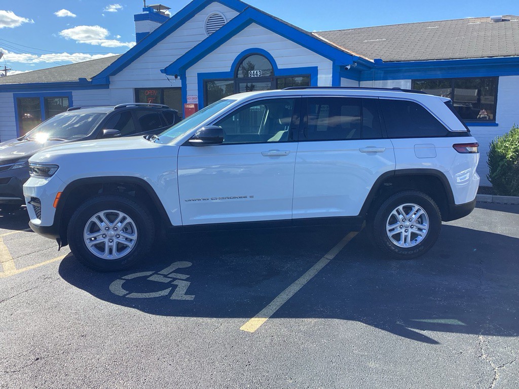 2023 Jeep Grand Cherokee Image 4