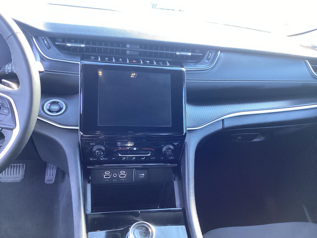 2023 Jeep Grand Cherokee Image 8