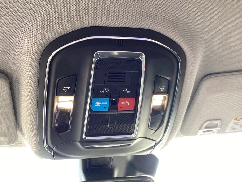 2023 Jeep Grand Cherokee Image 9