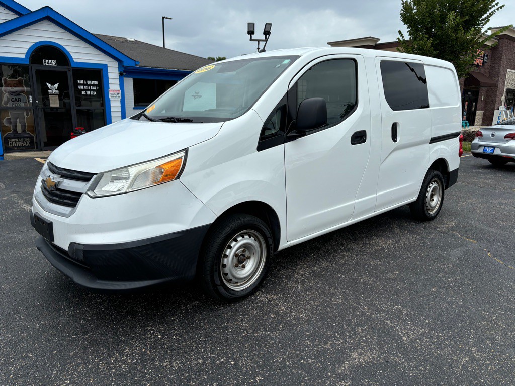 2016 Chevrolet Express Image 1
