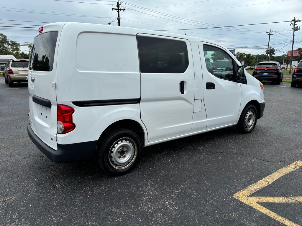 2016 Chevrolet Express Image 4