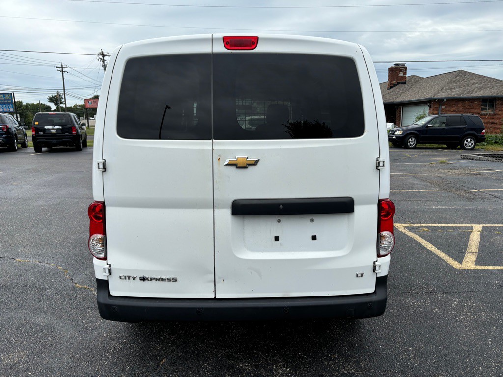 2016 Chevrolet Express Image 5