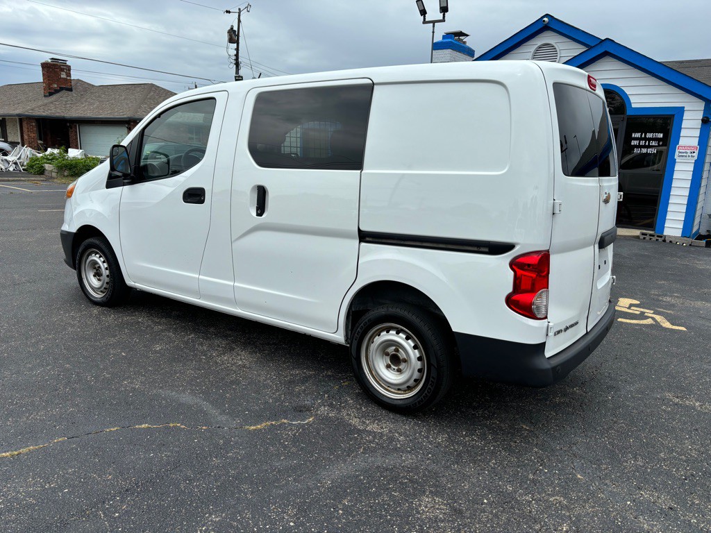 2016 Chevrolet Express Image 6