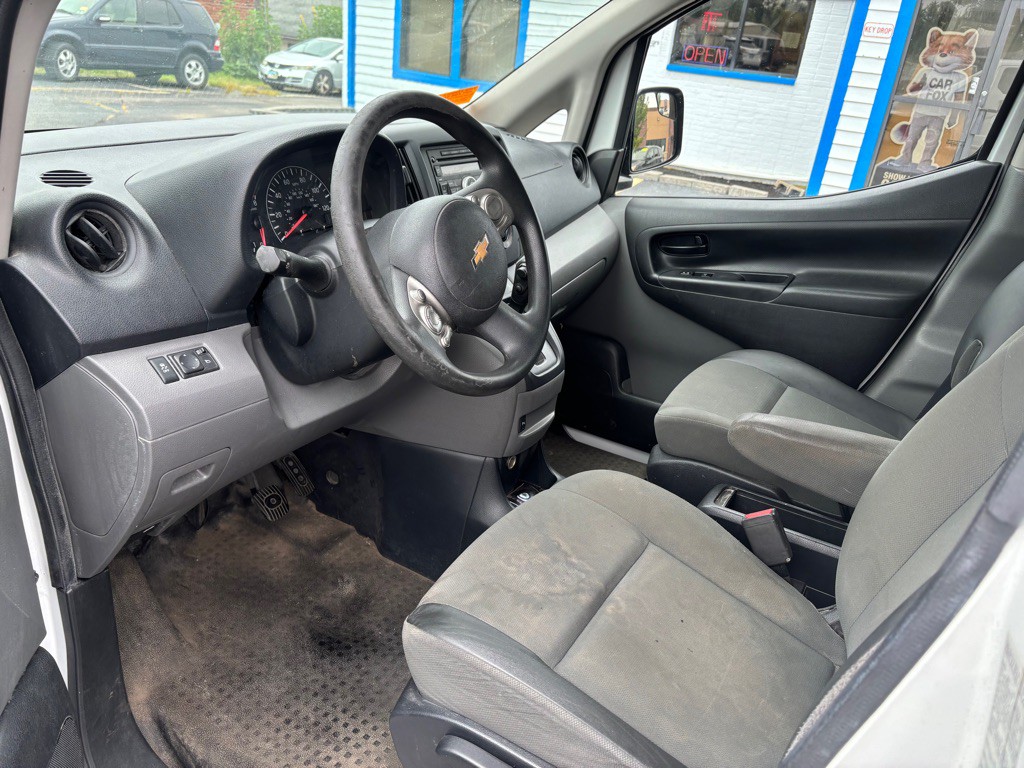2016 Chevrolet Express Image 7