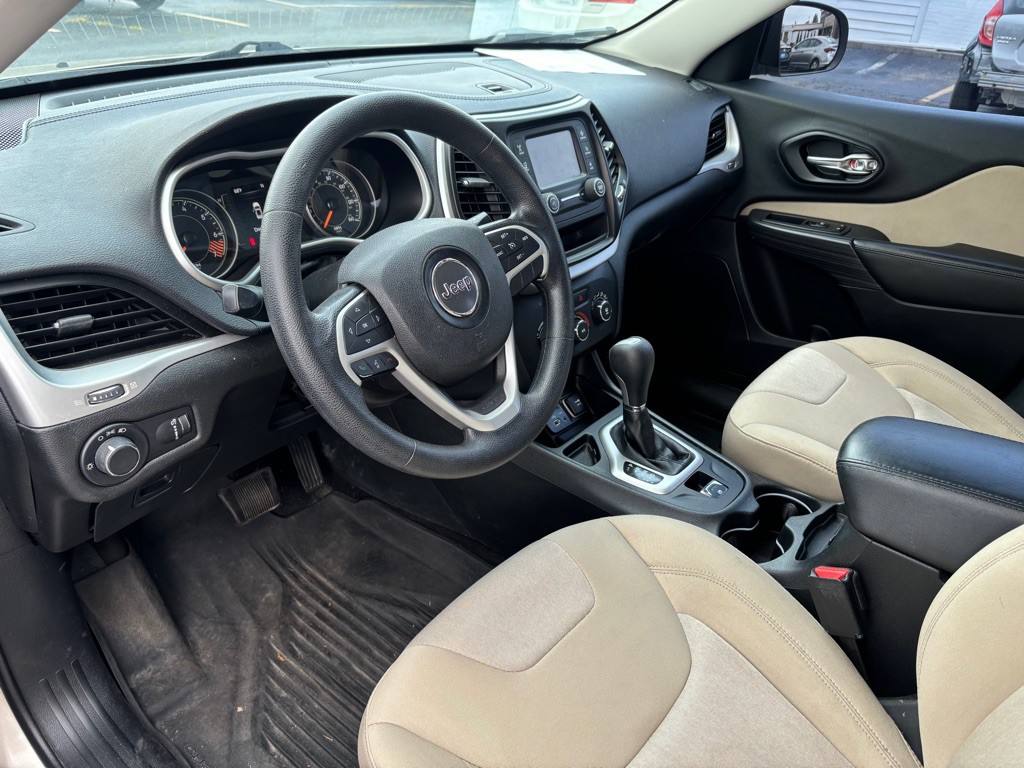 2015 Jeep Cherokee Image 8