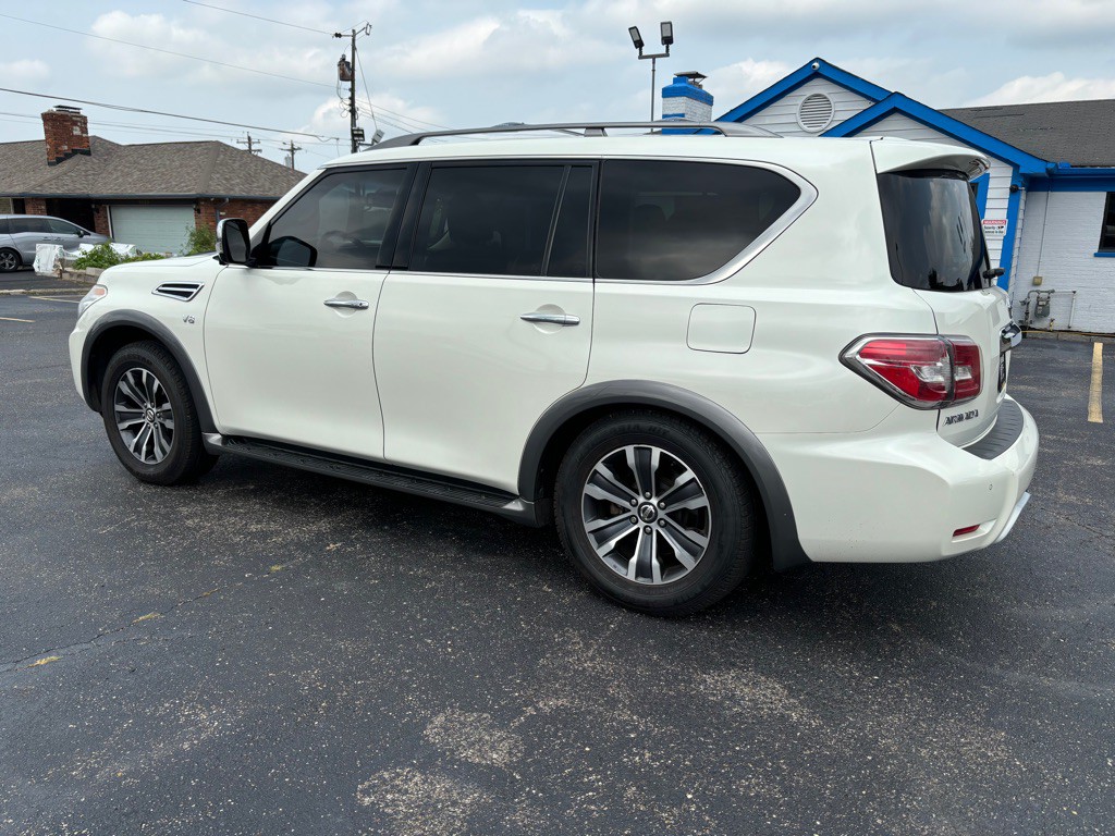2017 Nissan Armada Image 6