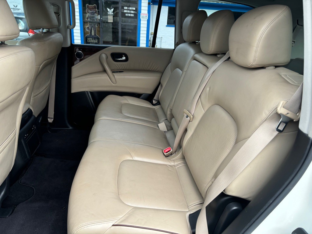 2017 Nissan Armada Image 10