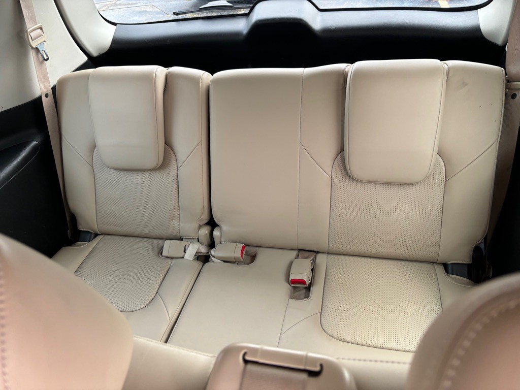 2017 Nissan Armada Image 11