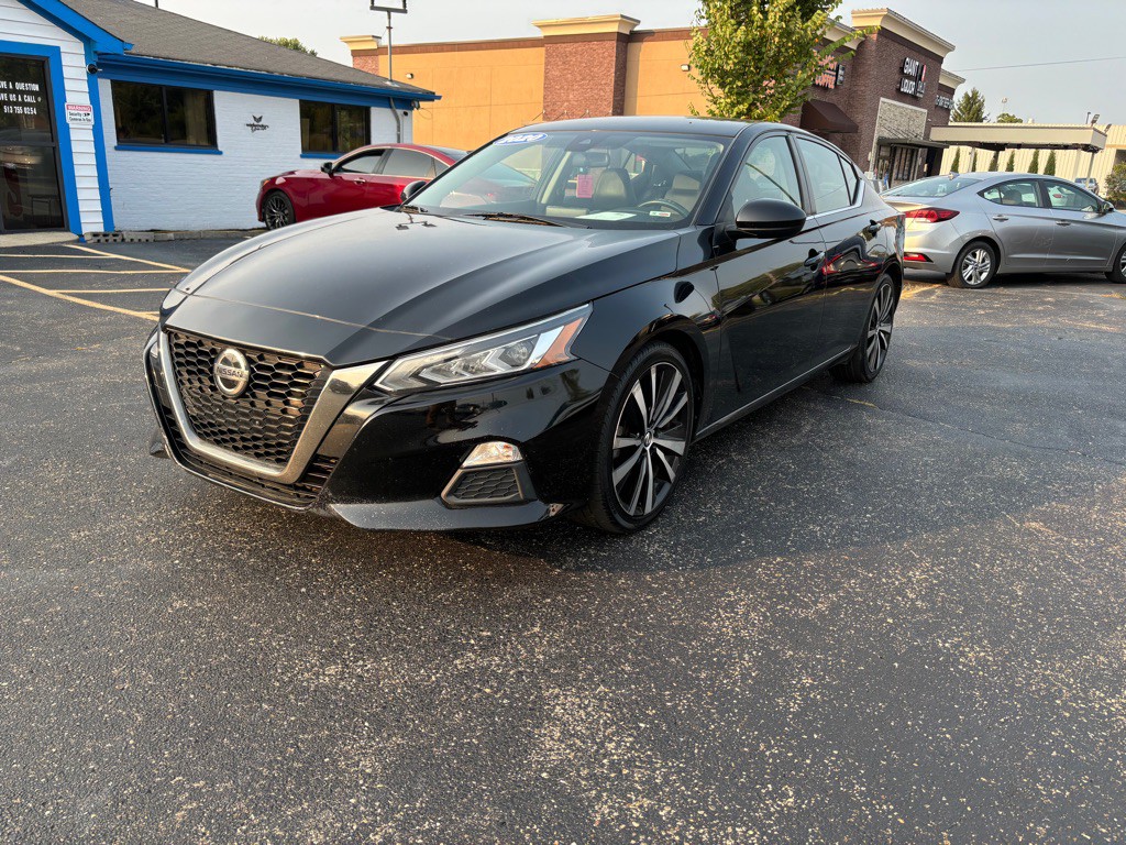 2020 Nissan Altima Image 2