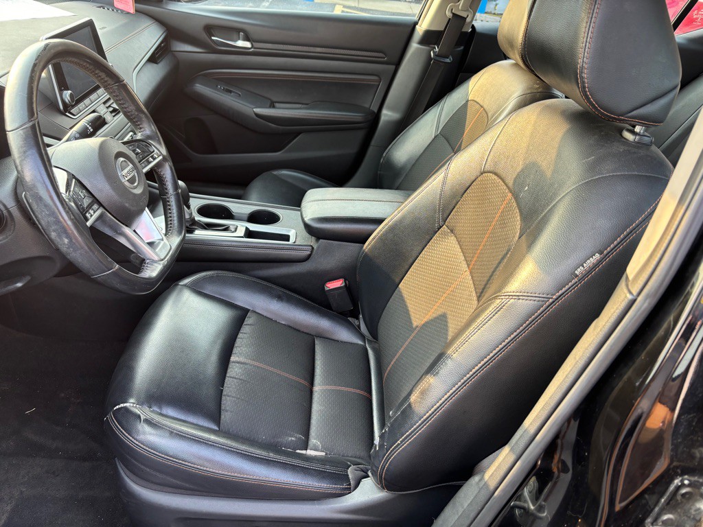2020 Nissan Altima Image 8