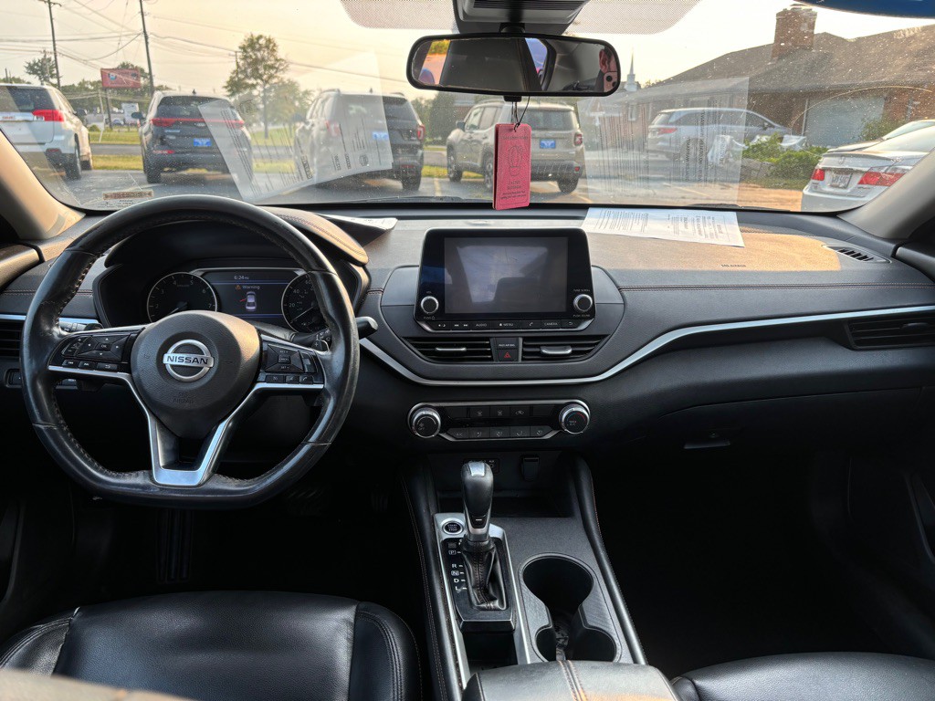 2020 Nissan Altima Image 10