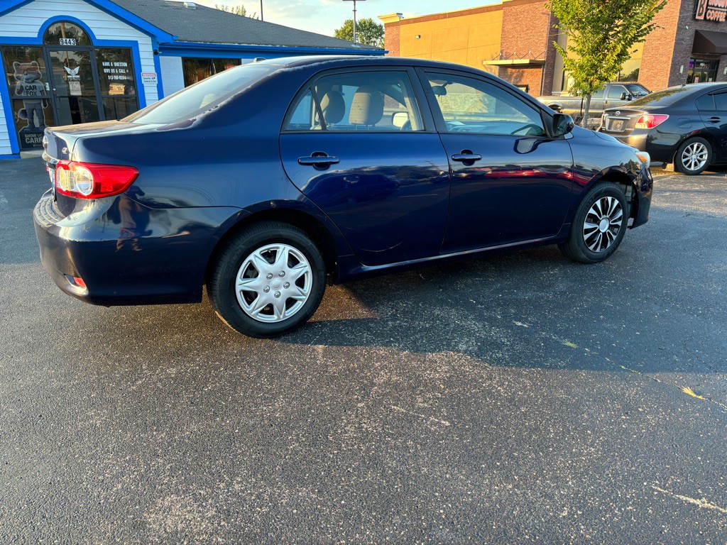 2011 Toyota Corolla Image 3
