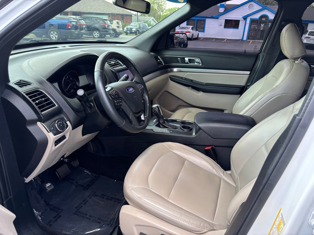 2019 Ford Explorer Image 7