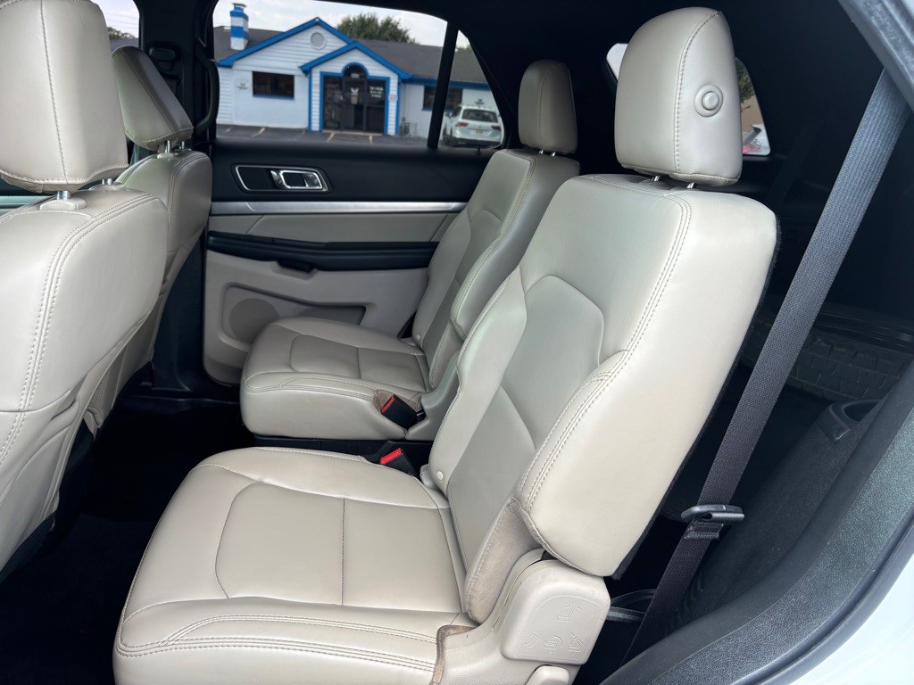 2019 Ford Explorer Image 10