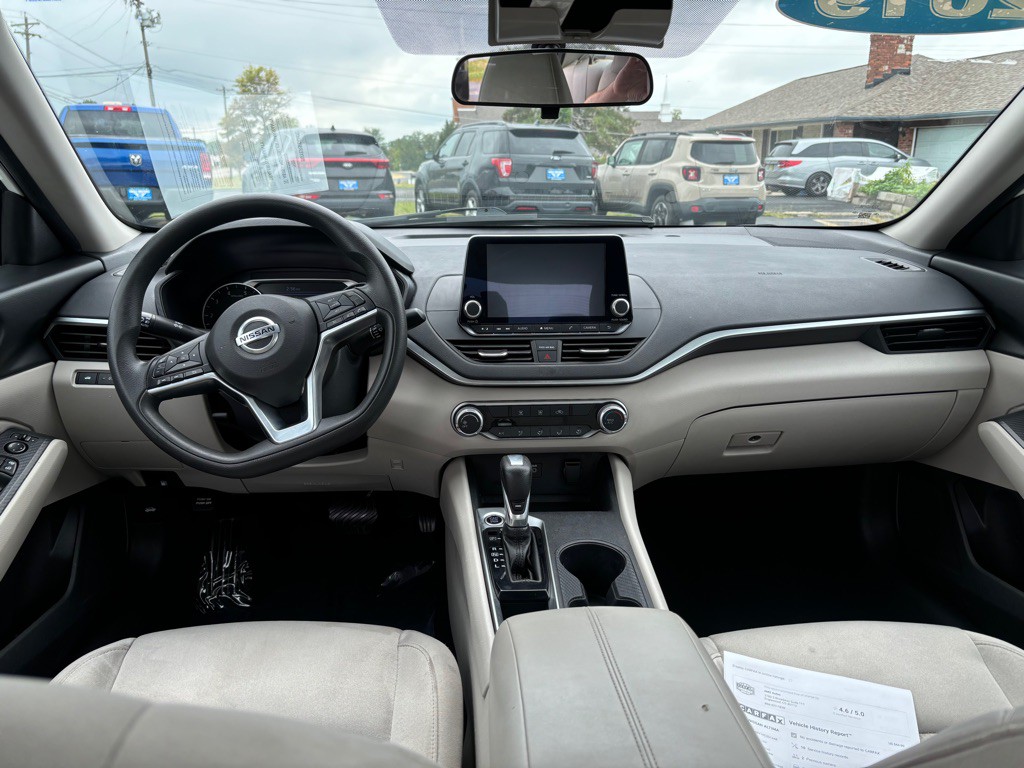2019 Nissan Altima Image 7
