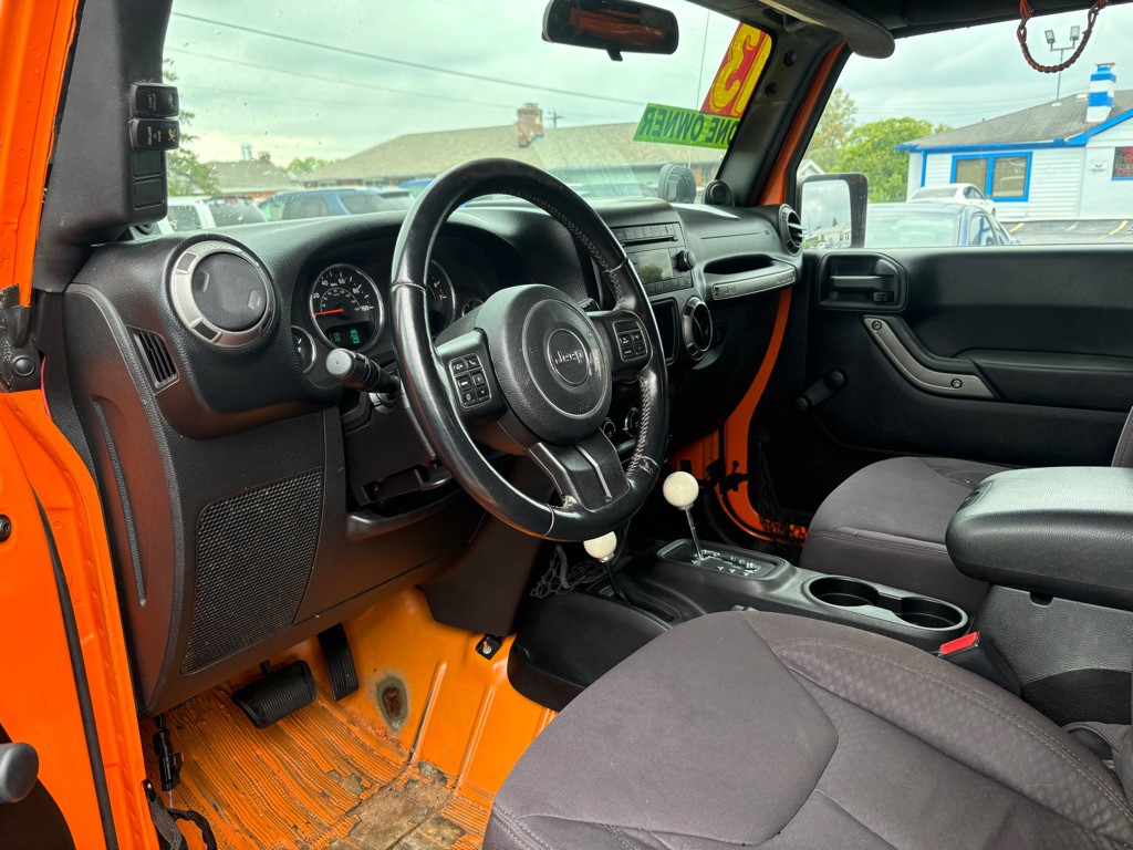 2013 Jeep Wrangler Image 8